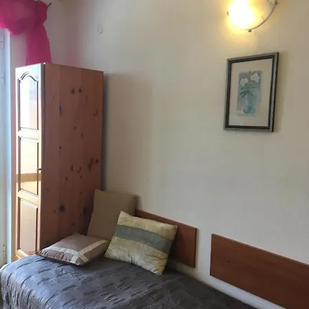 Evin Rai Guest house *